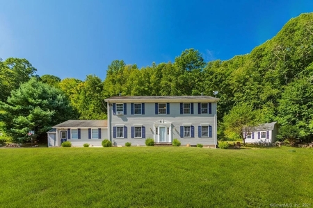 34 Oneil Rd, Oxford, CT