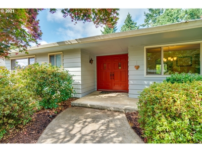751 Nw Baker Dr, Canby, OR
