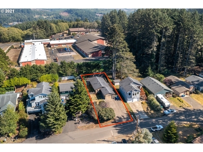 2180 Ne Reef Ave, Lincoln City, OR