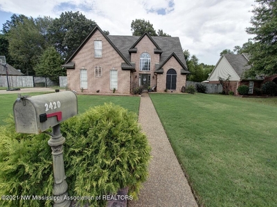 2420 Bethany Dr, Southaven, MS