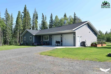 1444 Secluded Dr, North Pole, AK