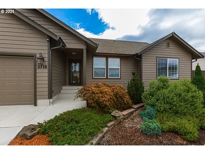 2716 Golfview Ave, Sutherlin, OR