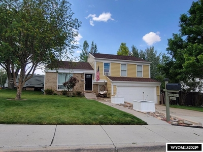 445 Connecticut Pl, Green River, WY