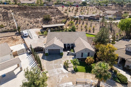 3021 Curly Horse Way, Norco, CA