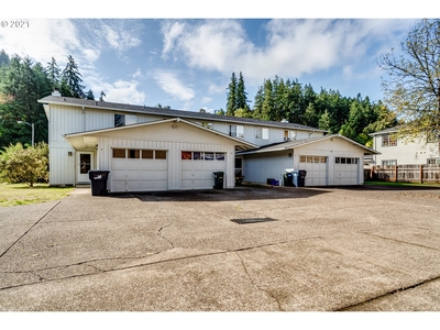 146 S 63rd St, Springfield, OR