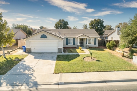 643 Imperial Dr, Hanford, CA