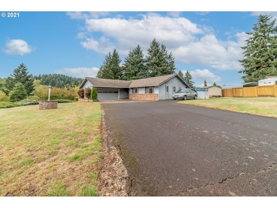 32333 Green Acres Loop, Cottage Grove, OR