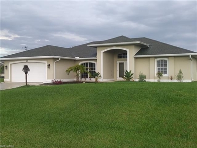 1013 Nw 32nd Pl, Cape Coral, FL