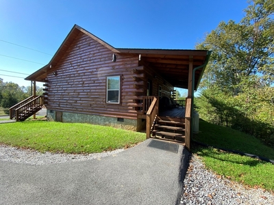 2316 Wingspan Dr, Sevierville, TN
