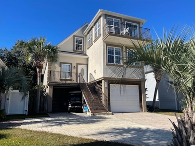 617 5th Ave, North Myrtle Beach, SC