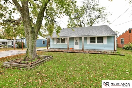2807 Twin City Dr, Council Bluffs, IA