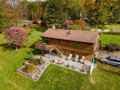 137 Binnewater Rd, Hopewell Junction, NY