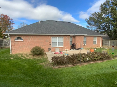 5902 Kelsey Dr, Columbia, MO