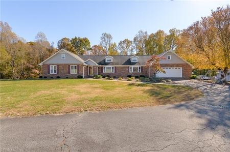 7990 Styers Ferry Rd, Clemmons, NC