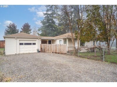 29895 S Wall St, Colton, OR