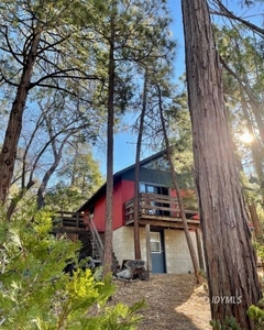 26981 Cowbell Alley Rd, Idyllwild, CA