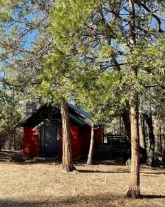 26981 Cowbell Alley Rd, Idyllwild, CA