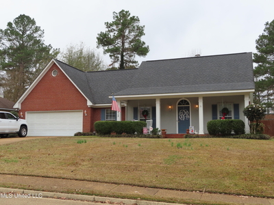 415 Winding Hills Dr, Clinton, MS
