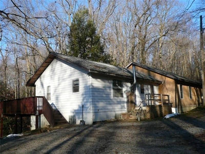 781 Fezell Rd, Freedom, PA