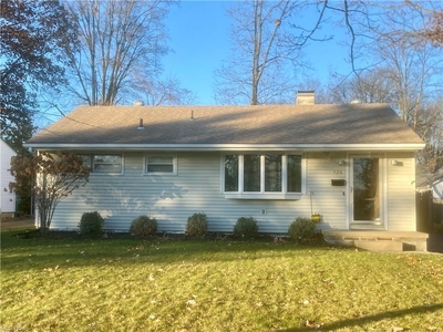 326 Argyle Ave, Youngstown, OH