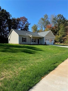 184 Watering Trough Rd, Statesville, NC