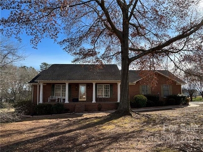 116 Chickasaw Dr, Shelby, NC