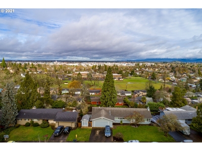 2500 W 22nd Ave, Eugene, OR