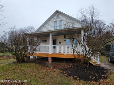 13 Broadway Rd, Sweet Valley, PA