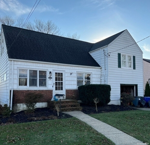 51 Rugby Rd, Merrick, NY