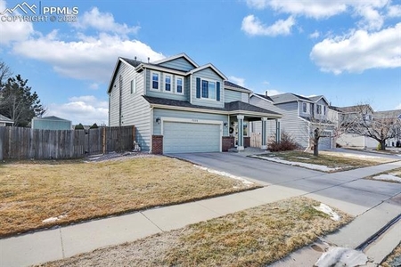 7233 Cattle Dr, Colorado Springs, CO