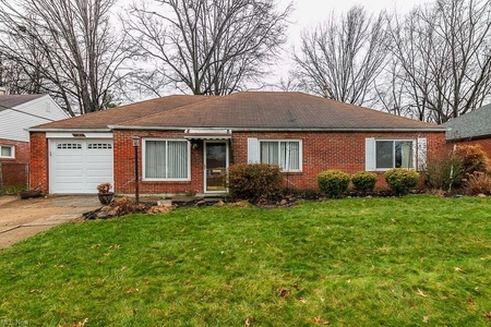 538 Sycamore Dr, Euclid, OH