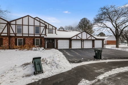 46 Plymouth Ct, Naperville, IL