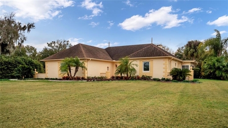 10 Country Club Ln, Mulberry, FL