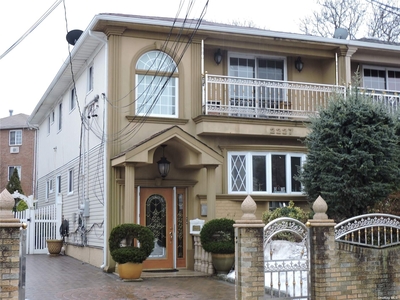 22-27 Edgemere Avenue, Queens, NY