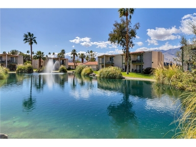 2 Lakeview Cir, Cathedral City, CA