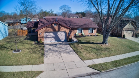 1341 Maplecrest Dr, Troy, OH