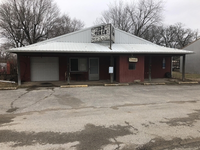 352 Grand Ave, Taneyville, MO