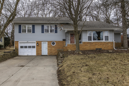 17 Knollcrest Ct, Normal, IL