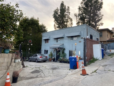 2215 Parkside Ave, Los Angeles, CA