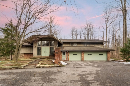 6 Louis Dr, Cleveland, OH
