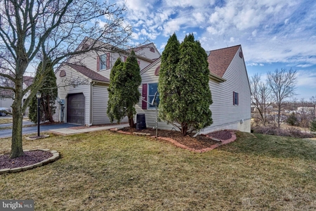 2 Alfred Dr, Lewisberry, PA