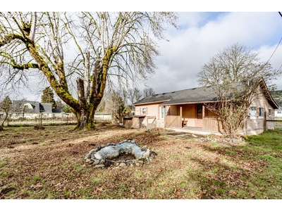 88358 Page Ln, Springfield, OR