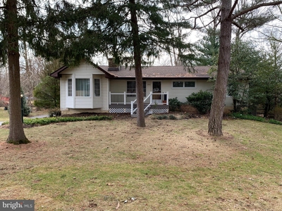202 Broad Acres Rd, Lansdale, PA