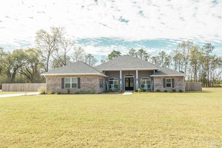5763 Country Squire Dr, Milton, FL