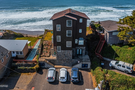 3037 Sw Anchor Ave, Lincoln City, OR