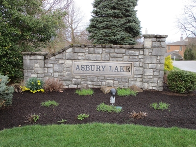 5470 Asbury Lake Dr, Cincinnati, OH