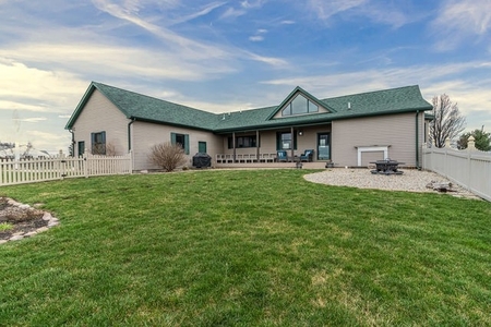 906 County Road 1900, Sidney, IL