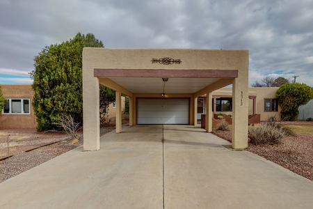 3713 La Hacienda Pl, Albuquerque, NM