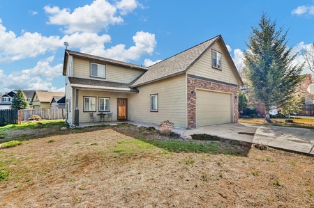 1450 Nw 17th St, Redmond, OR