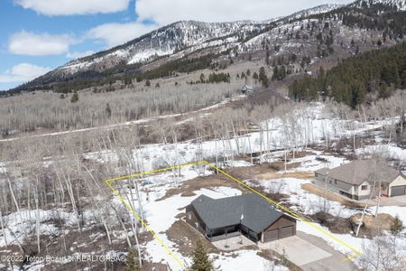 155 N Forest Dr, Star Valley Ranch, WY
